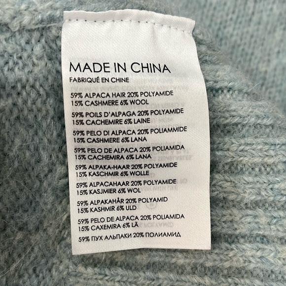 Club Monaco Sweater, size large - Picture 4 of 4